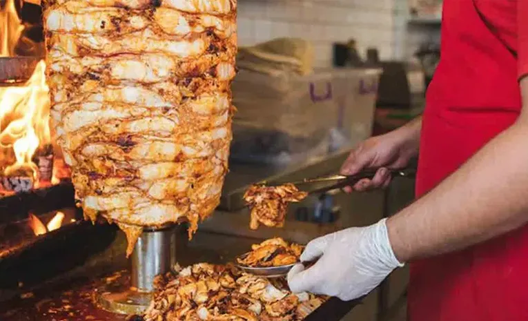 Eating shawarma causes illness