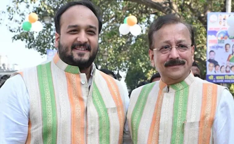 Baba Siddique son photo found in accused phone