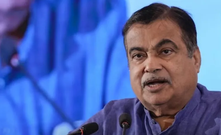 Nitin Gadkari gives THIS idea For who spit gutka on road