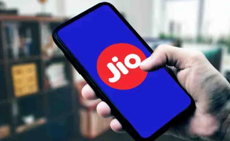 Jio loses 10900000 users in second quarter