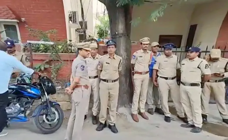 Additional Police At Ktr House In Banjarahills In Hyderabad