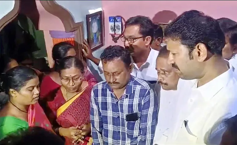 YSRCP Leaders Meet Badvel Victims Family Members