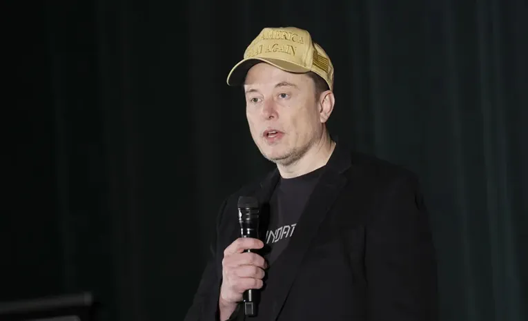 Elon Musk offers $1 million a day to entice swing state voters