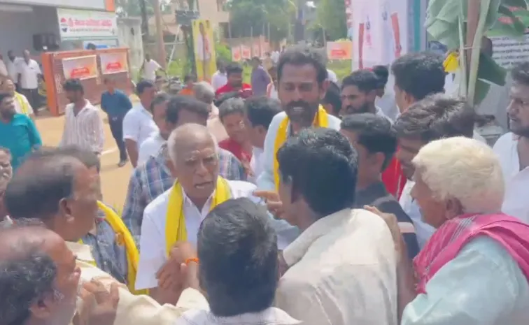 Tdp janasena Workers Clash In Minister Nadendla Manohar Tour