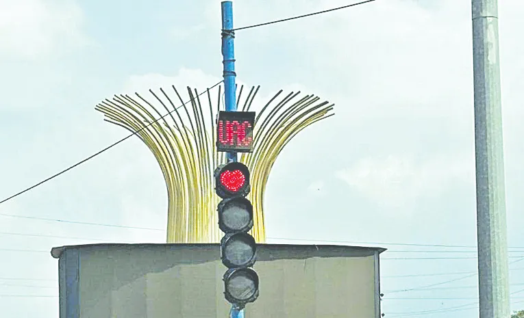 Do You Know Why Red traffic lights in Hyderabad were turned into heart shapes?