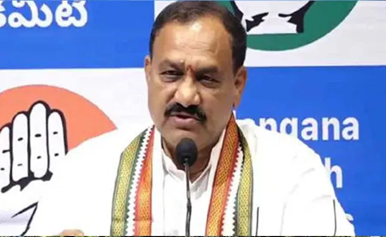 PCC chief Mahesh Kumar Goud slams on KCR, Harish Rao about Dharani portal