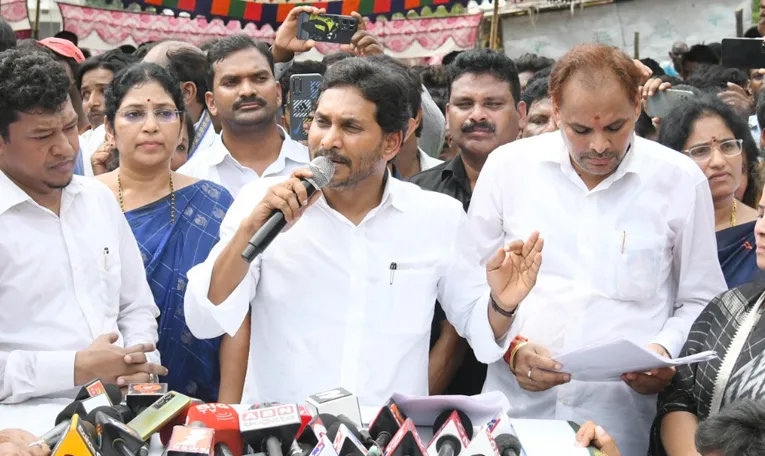 YS Jagan Serious Comments On Chandrababu Govt Over Diarrhoea