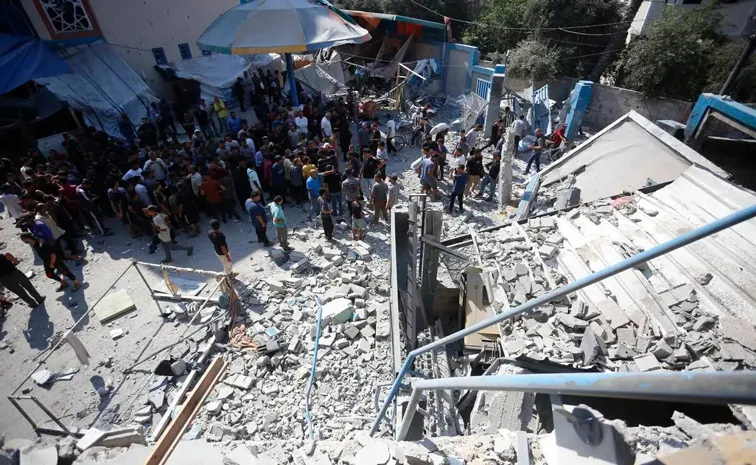 Israeli airstrike on school building kills 17 in Gaza