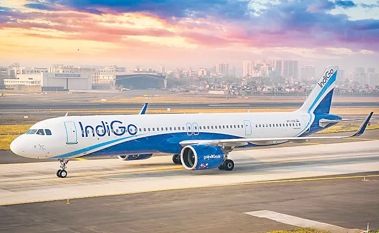 IndiGo reports net loss of Rs 987 crore in Q2 Results