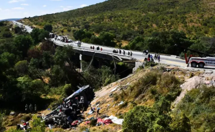 Mexico Horrible Road Accident