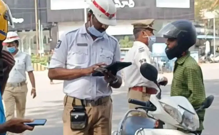 hyderabad police alerted commuters on echallan payment