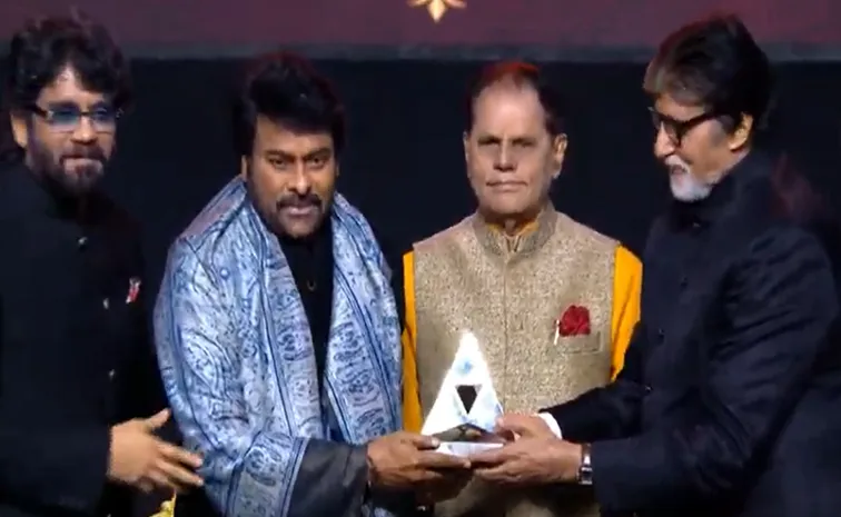 Megastar Chiranjeevi Honoured With Akkineni National Award given By Amitabh Bachchan