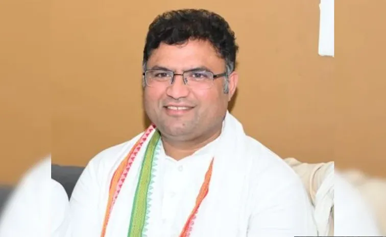 haryana election: Former MP Ashok Tanwar Joins Congress