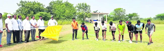 జిల్లా క్రీడాకారులు  రాష్ట్రస్థాయిలో రాణించాలి