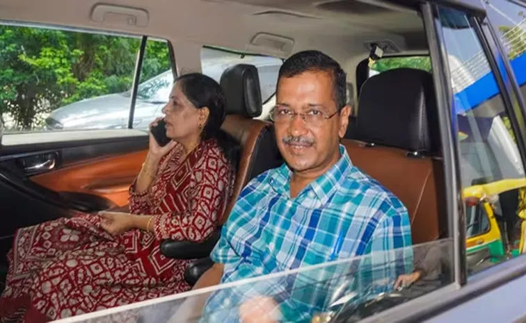 Arvind Kejriwal Moving Into New House Updates