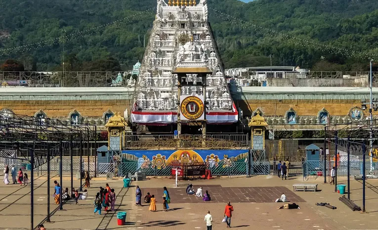 18 hours time for Srivari darshan