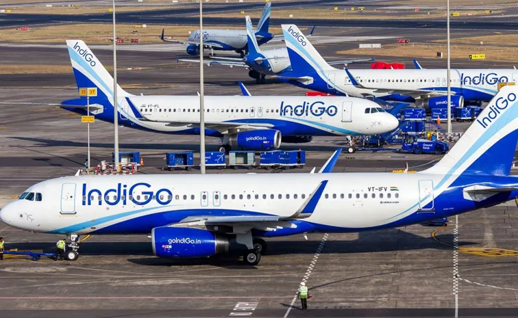 IndiGo Airlines major system outage passengers stranded nationwide