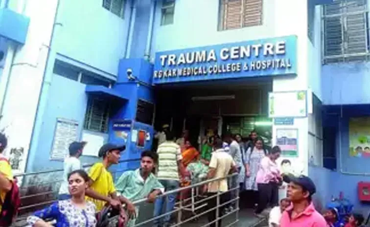 RG Kar Hospital expels 10 doctors threat allegations in Kolkata