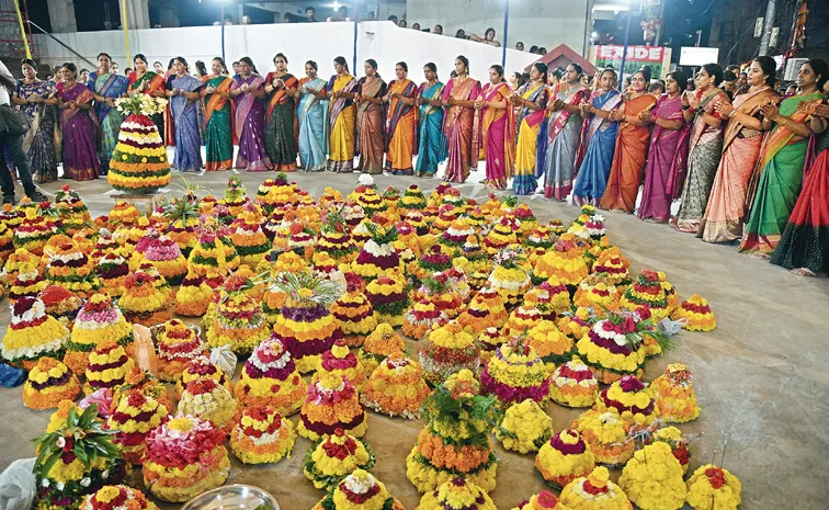 dussehra 2024 Bathukamma Grand  celebrations significance