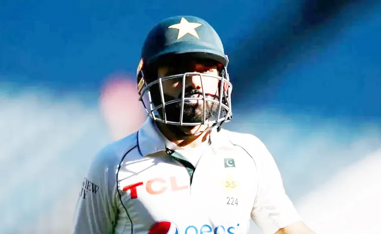 Pak vs Eng: Cant Even Bat On highways: Fans React To Rizwan Duck Test