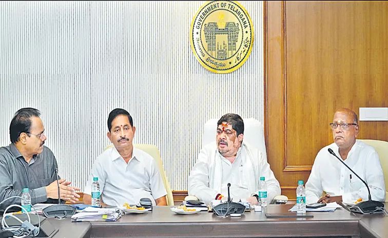 Minister Ponnam Prabhakar Comments On Vehicles Scrapping
