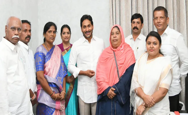 Hindupuram 4 Councillors  Came back To YSRCP Who Joined TDP