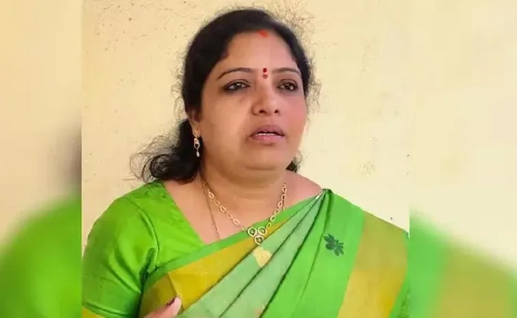 Anganwadi Leaders Are Angry With Minister Gummadi Sandhya Rani