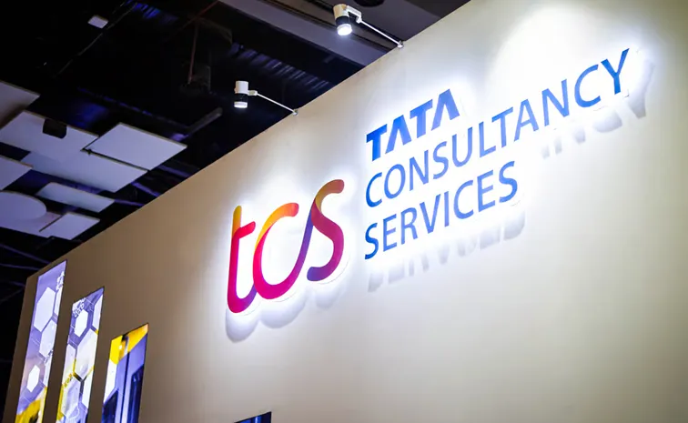 TCS cuts bonuses of senior staff for July September quarter