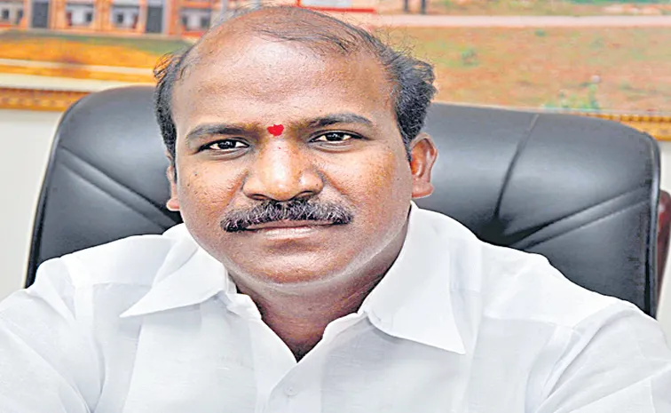 Phone tapping case takes political turn to Chirumarthi Lingaiah