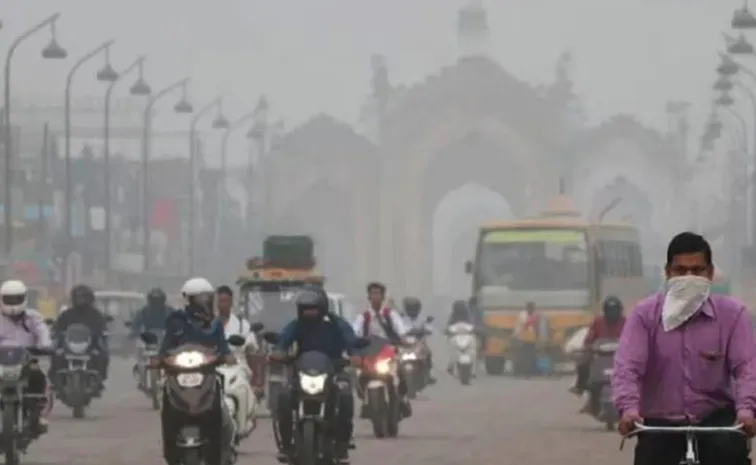 Smog Blanket Over North India Air Quality in Severe Level