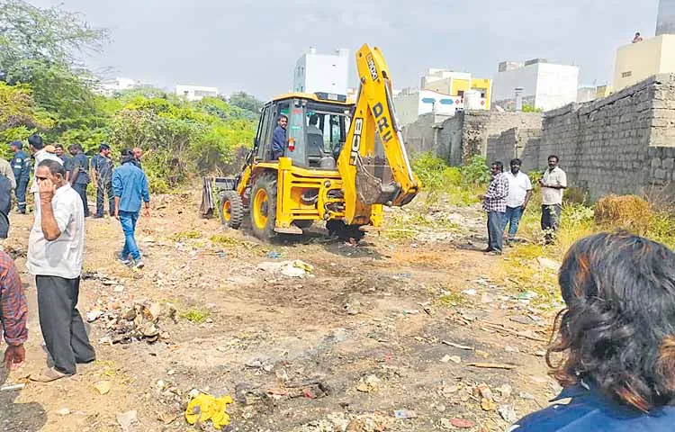 ఇళ్లు కూల్చం.. చెరువులు పునరుద్ధరిస్తాం