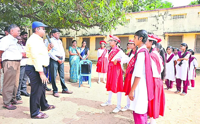 మిల్లర్ల బకాయితోనే సమస్య 