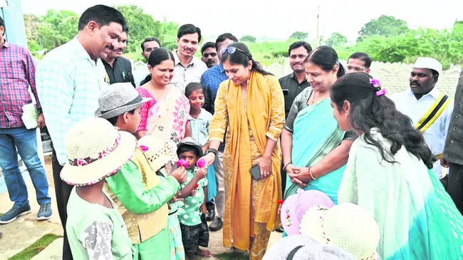 భవిష్యత్‌కు బాటలు వేద్దాం 