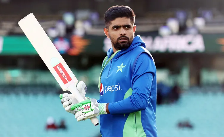 Babar Azam breaks two records for Pakistan in first Australia T20I