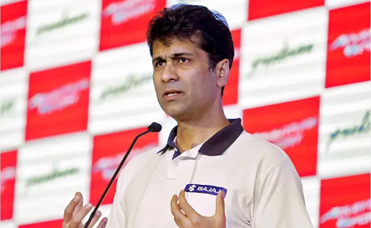 Startups are like upstarts they end up burning strategy Rajiv Bajaj