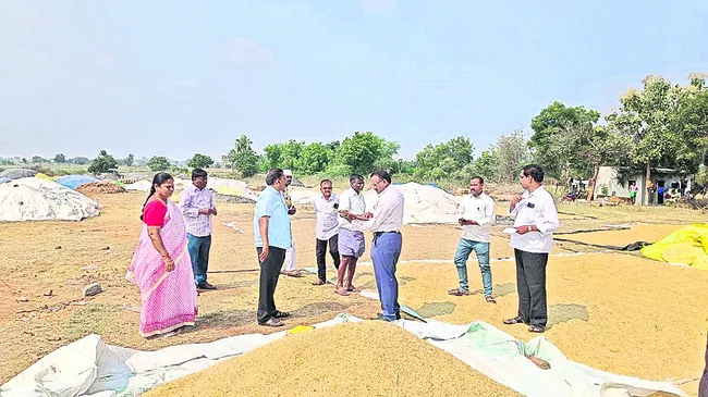 రైతులకు ఇబ్బంది కలిగించవద్దు