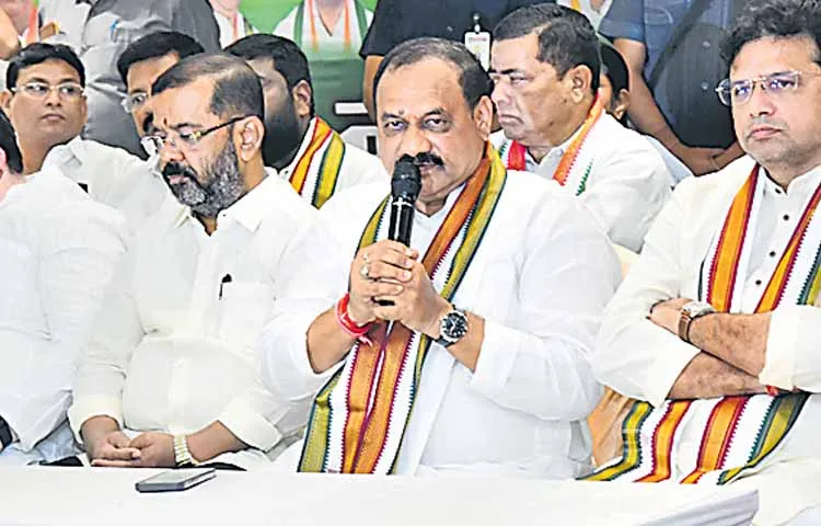 TPCC Chief Mahesh Kumar Goud in a media conference