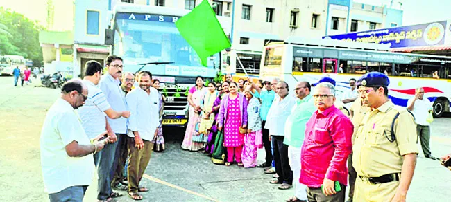 పంచారామాల బస్సులు సద్వినియోగం చేసుకోవాలి 