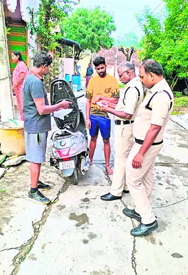 ఎన్నో ప్రశ్నలు.. 