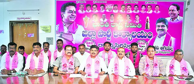 కాంగ్రెస్‌ హామీలు అమలు చేయాలి