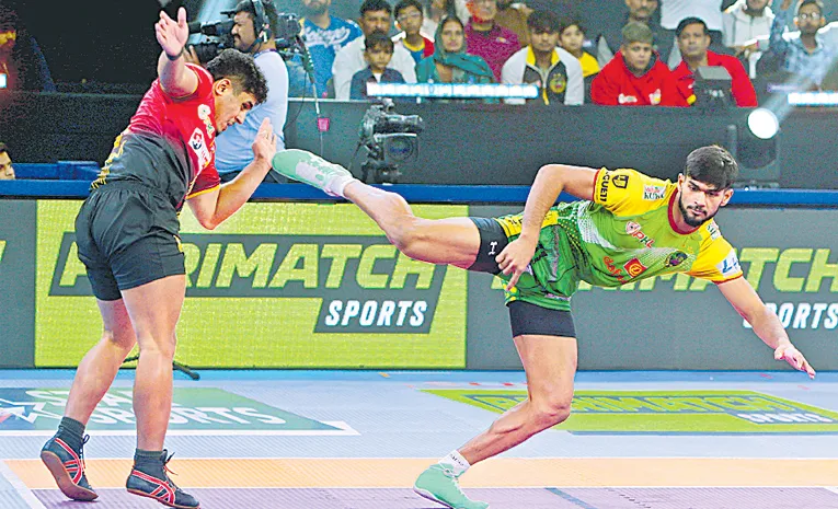 Patna Pirates thrashes Bengaluru Bulls by 23 points; Puneri Paltan vs UP Yoddhas ends in thrilling tie