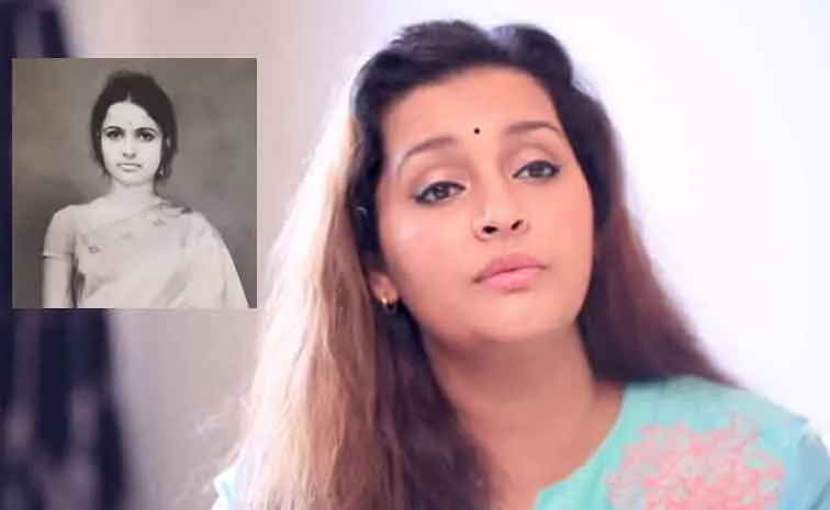 Actress Renu Desai Mother Passed Away