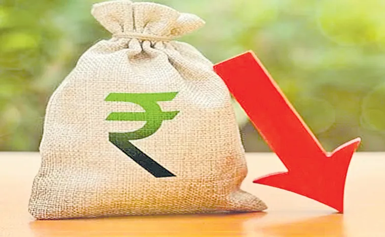 Indian rupee plummeted to a new all-time low of 84.50 against the US dollar