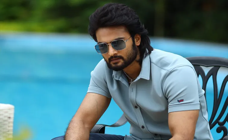 Tollywood Hero Sudheer Babu Special Wihses To His Son Maanas Birthday