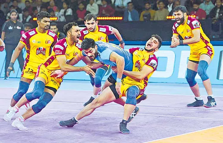 Telugu Titans beat Bengal Warriors