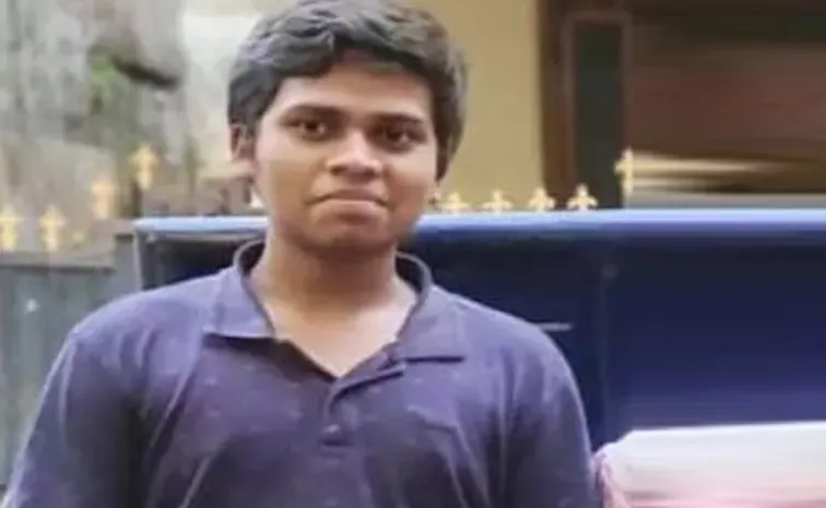 Sri Chaitanya College Student Commits Suicide In Miyapur