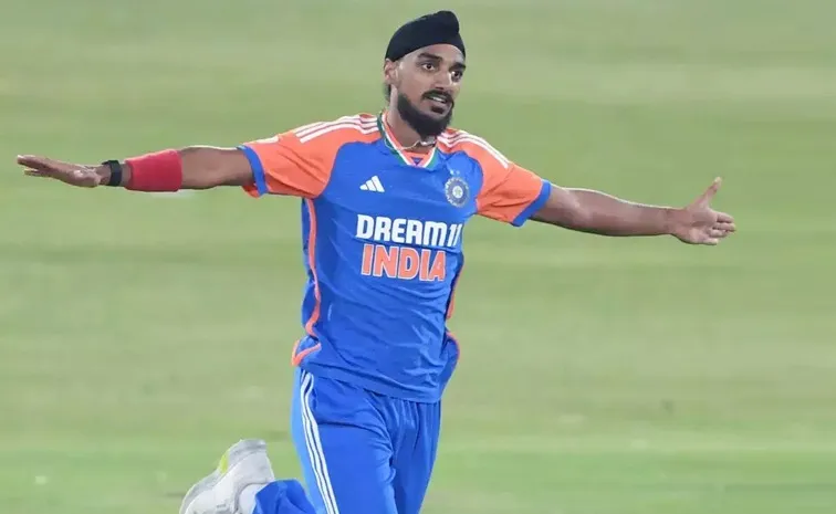 IPL 2025 Mega Auction: Arshdeep Singh Sold For Rs 18 Cr RTM Card PBKS