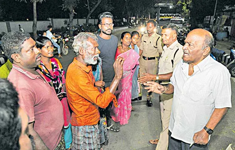 బాలికపై ఇంటర్‌ విద్యార్థి లైంగిక దాడి