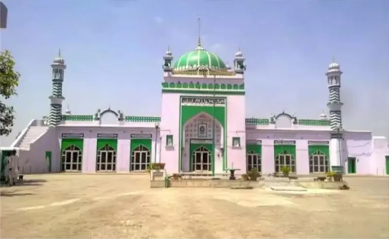 Sambhal Jama Masjid Harihar Mandir History Controversy