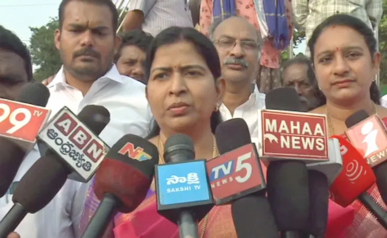 YSRCP Taneti Vanitha Serious Comments On CBN Govt